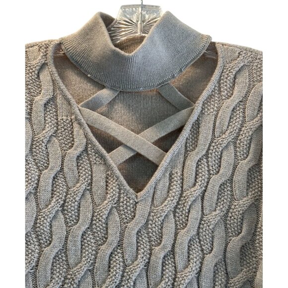 NY&C Size M Cozy Cable Knit Sweater With Criss-Cross Detail & Turtleneck - Picture 8 of 9